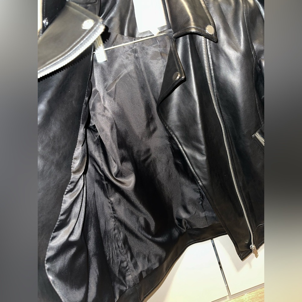 Avec Les Filles faux leather black moto jacket with silver hardware size Medium - Picture 6 of 7
